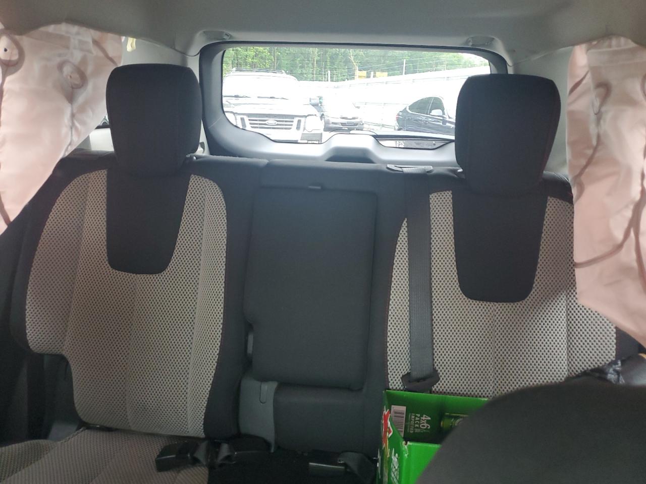 2012 GMC TERRAIN SLE photo 28
