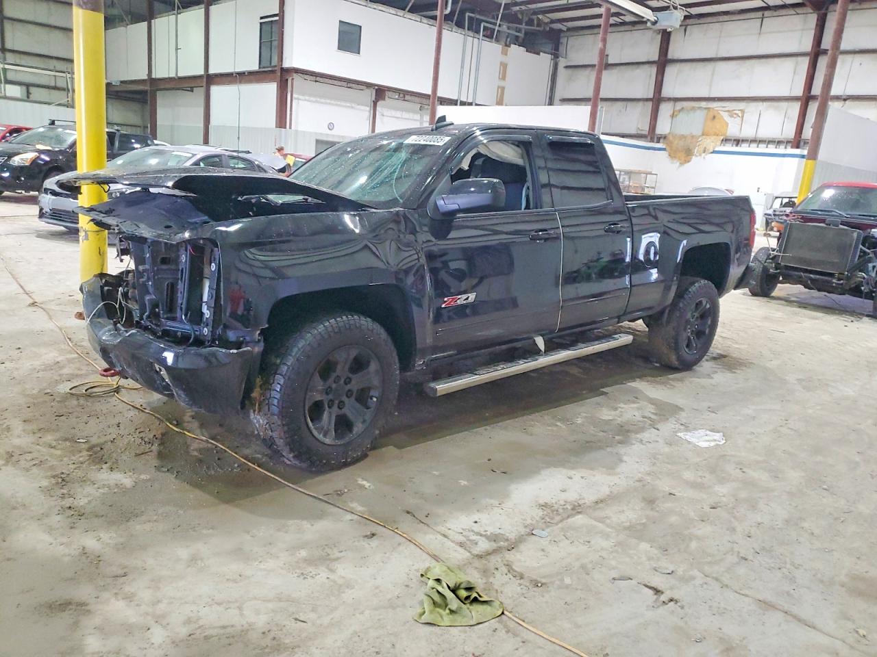 2016 CHEVROLET SILVERADO K1500 LT photo 2