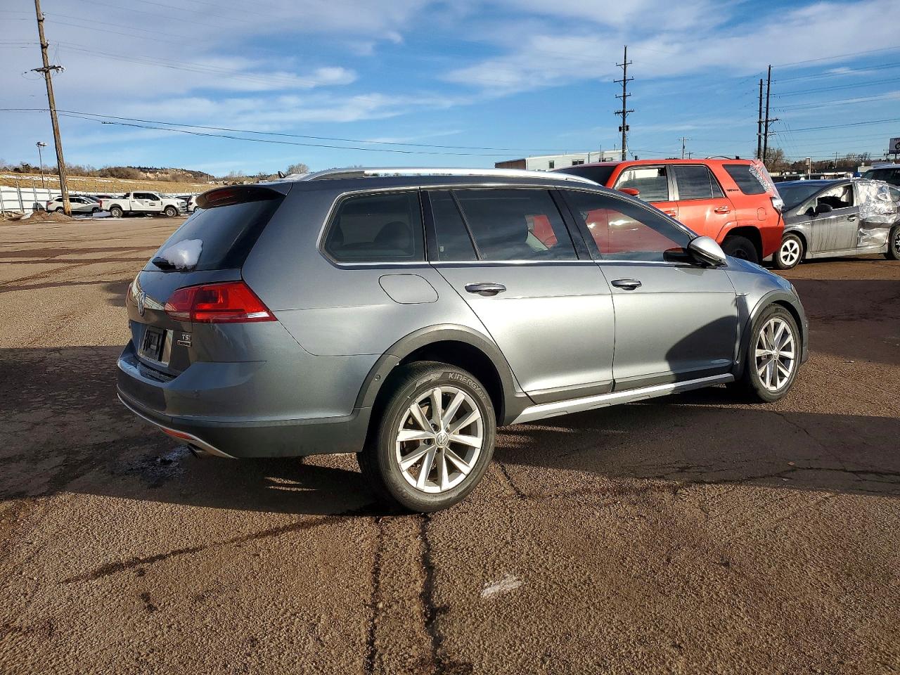 2017 VOLKSWAGEN GOLF ALLTRACK S photo 5