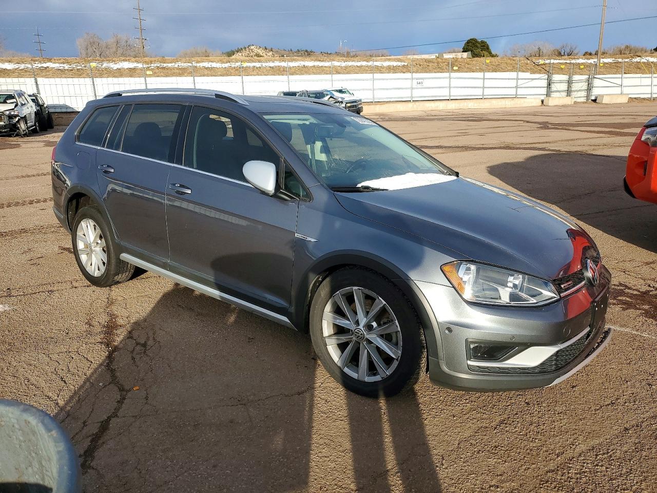 2017 VOLKSWAGEN GOLF ALLTRACK S photo 7