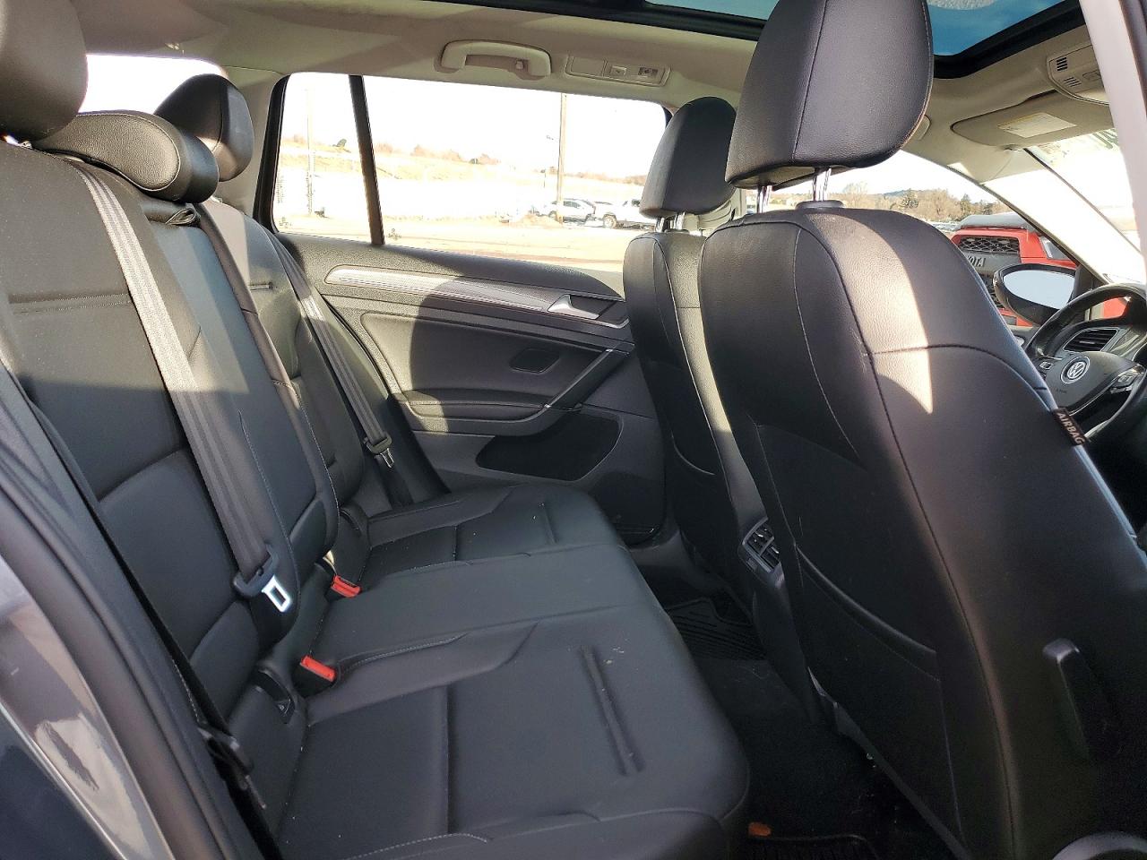 2017 VOLKSWAGEN GOLF ALLTRACK S photo 19