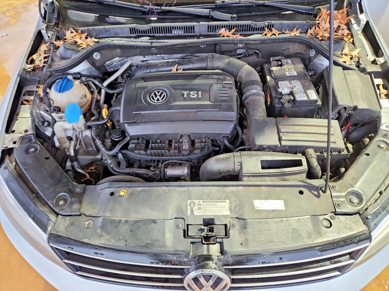 2015 VOLKSWAGEN JETTA SE photo 31