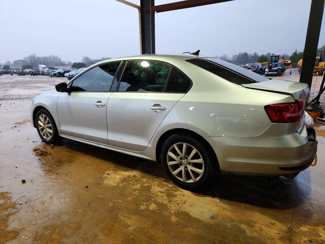 2015 VOLKSWAGEN JETTA SE photo 4