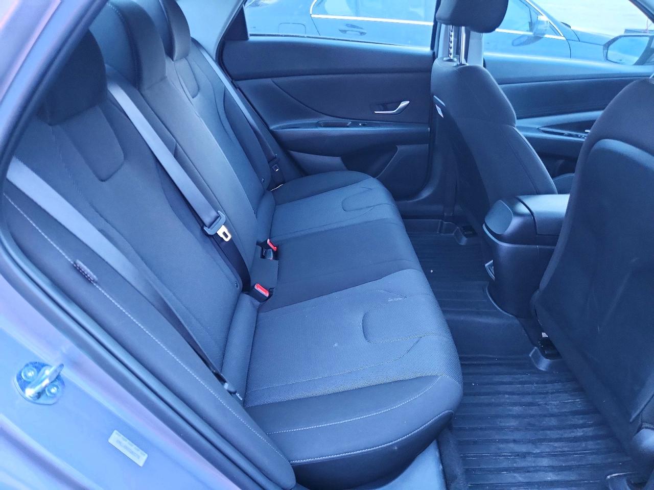 2025 HYUNDAI ELANTRA SE photo 19