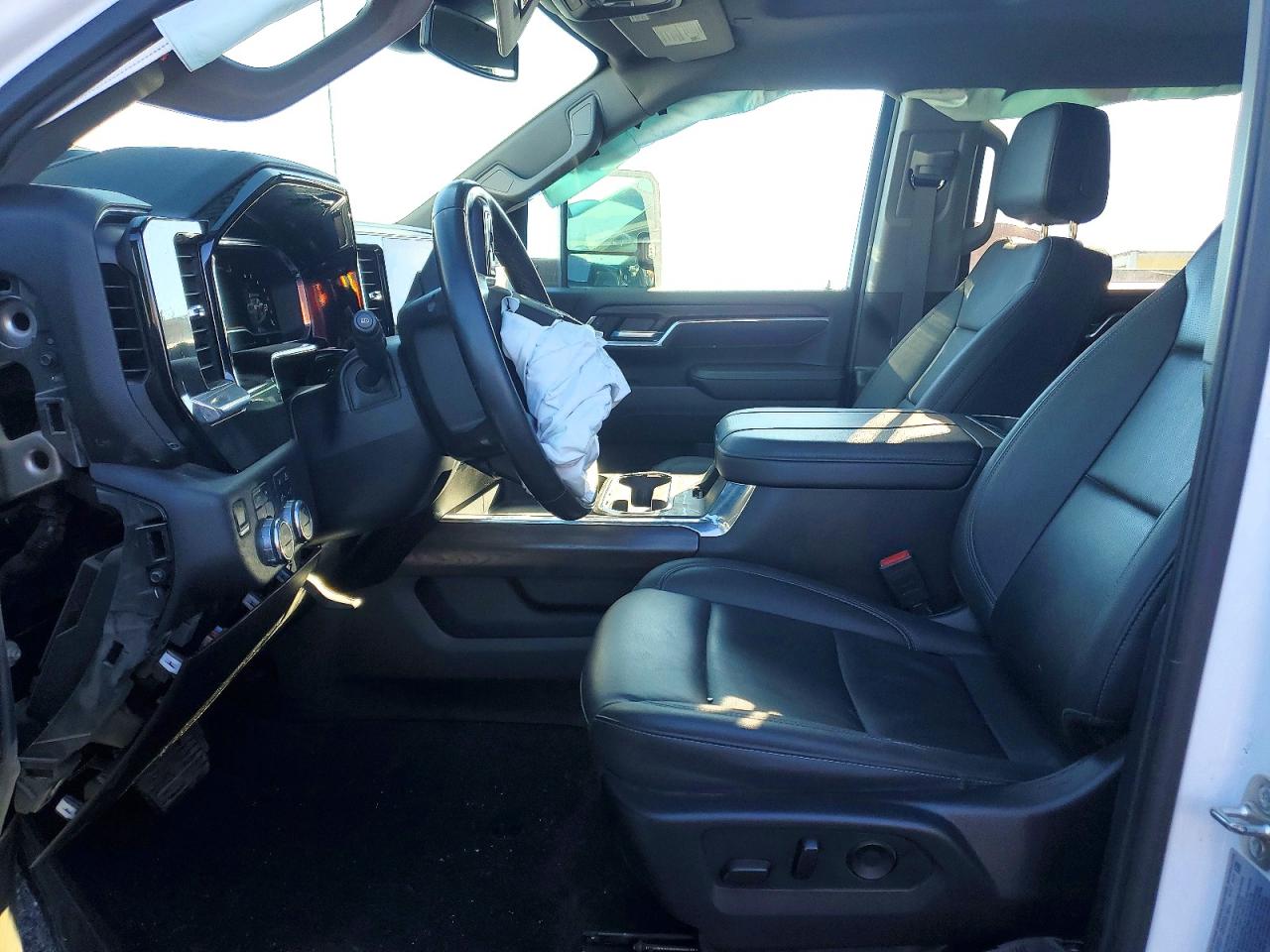2025 GMC SIERRA K2500 SLT photo 7
