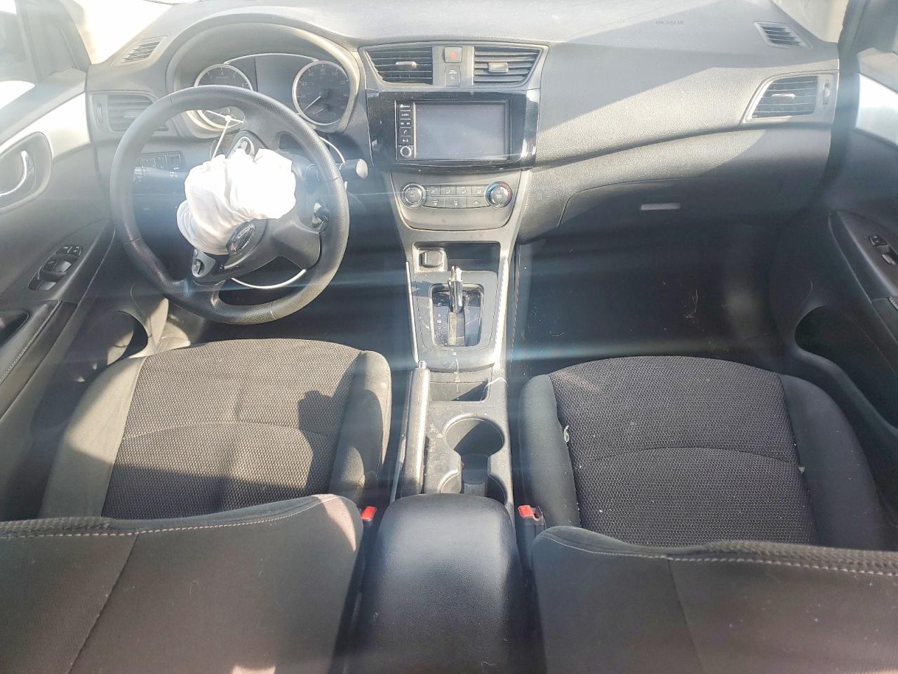 2019 NISSAN SENTRA S photo 15