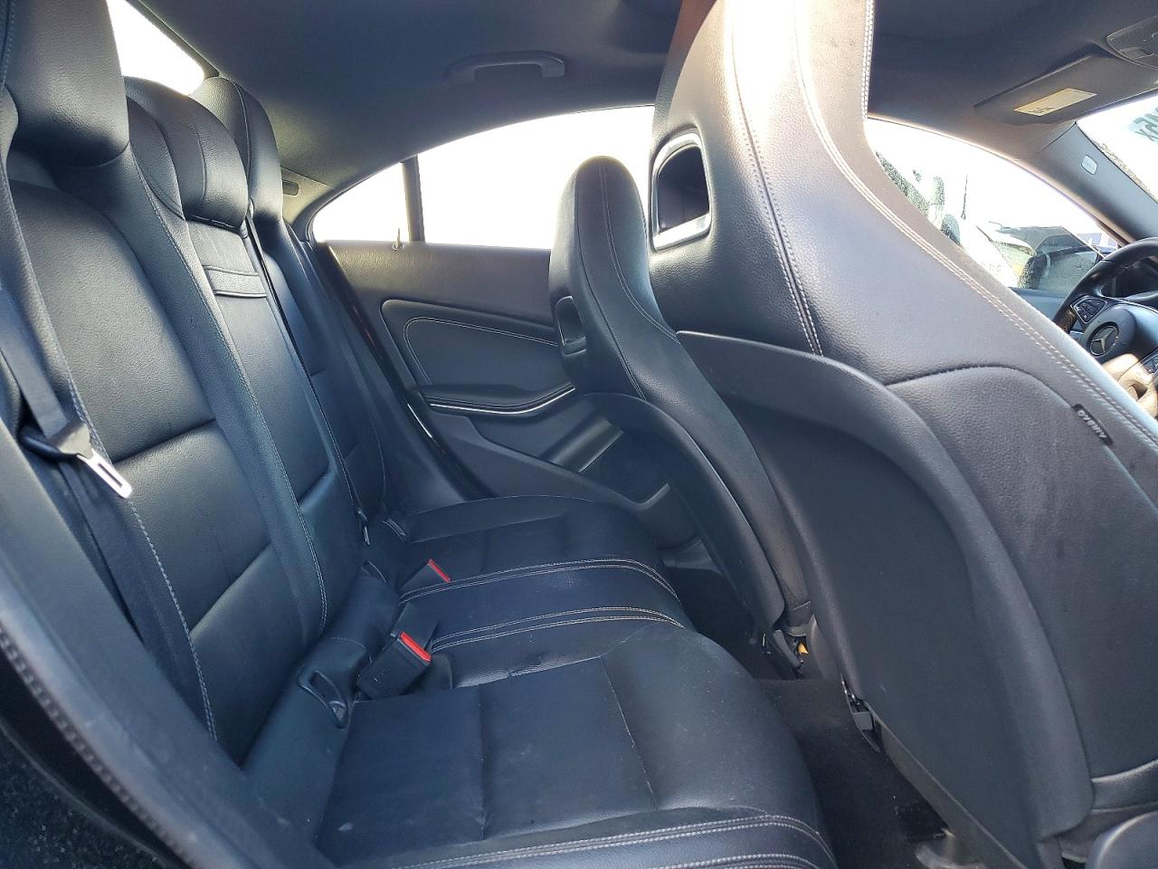 2018 MERCEDES-BENZ CLA 250 photo 19