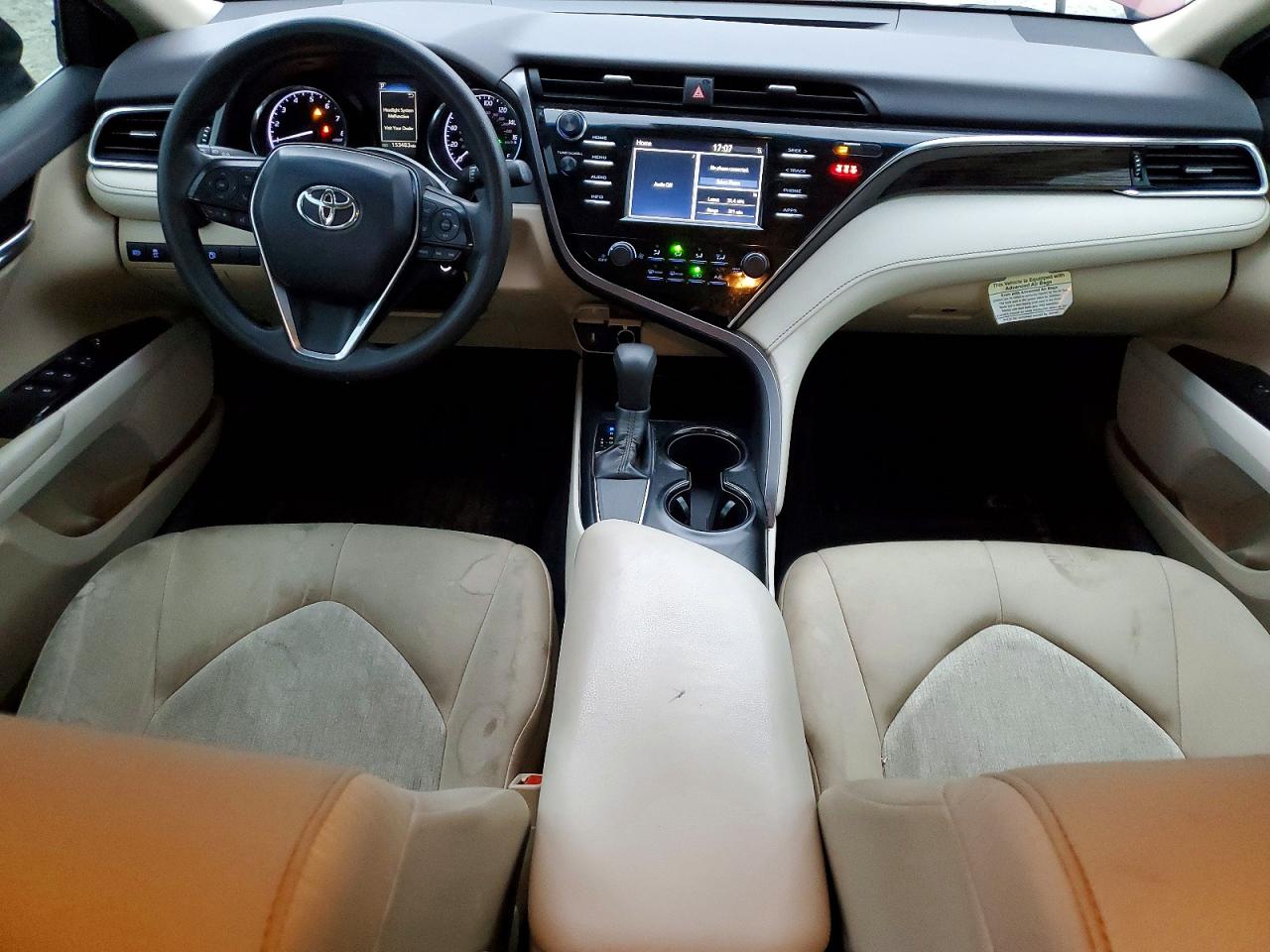 2018 TOYOTA CAMRY L photo 15