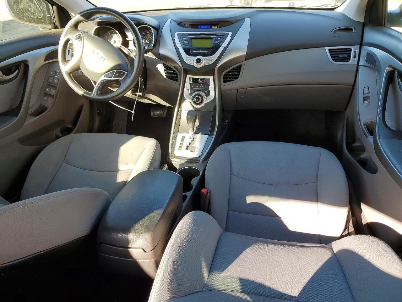 2012 HYUNDAI ELANTRA GLS photo 22