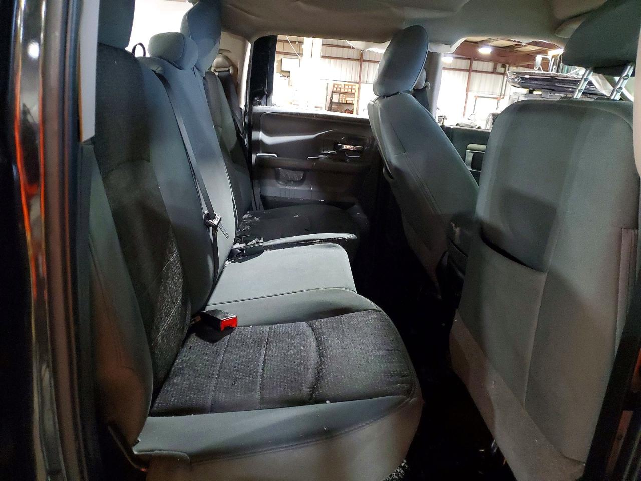 2015 RAM 1500 SLT photo 19