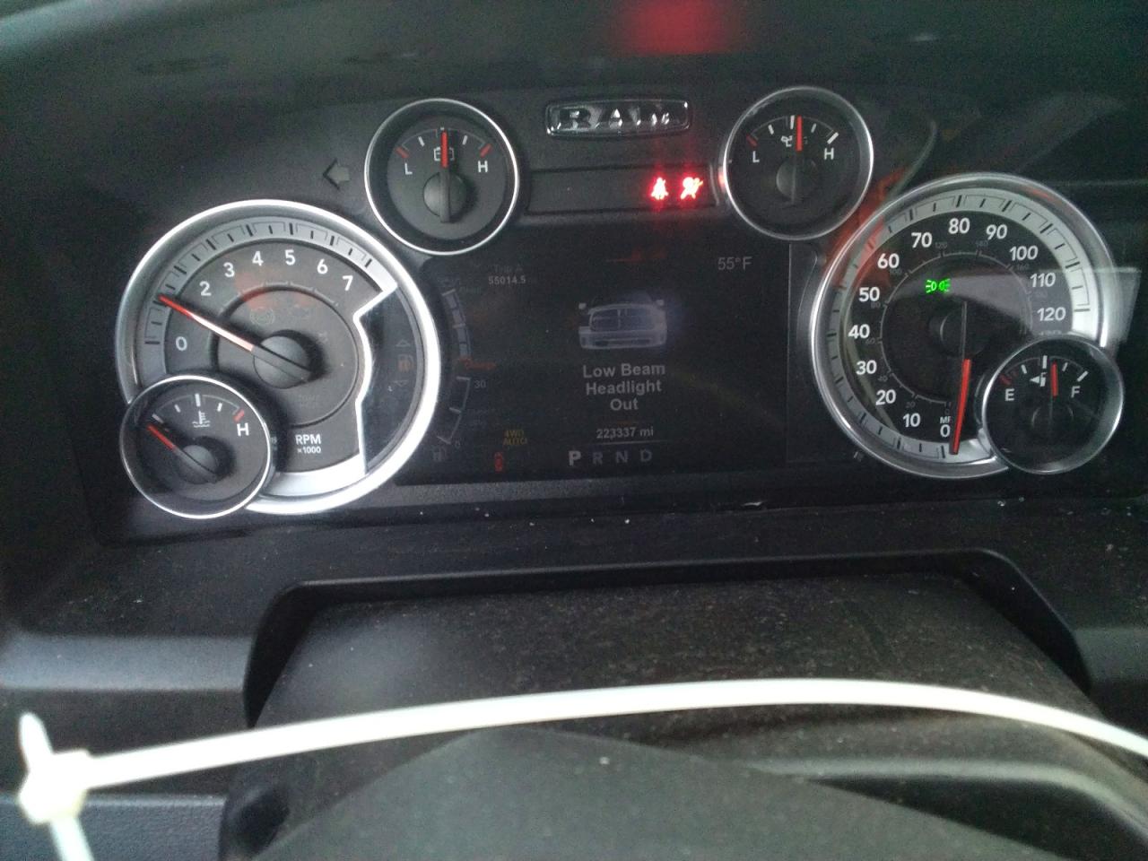 2015 RAM 1500 SLT photo 17