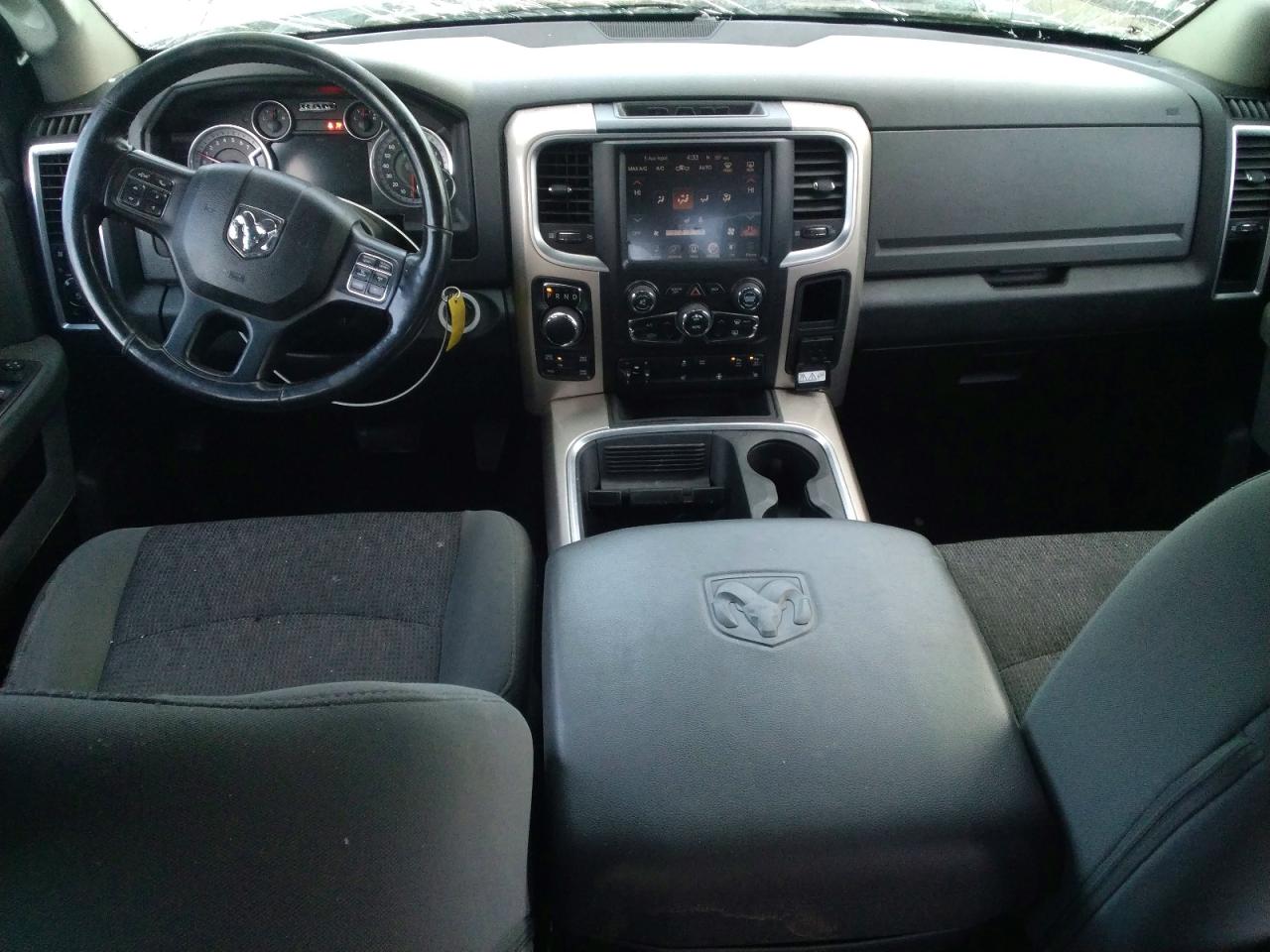2015 RAM 1500 SLT photo 15