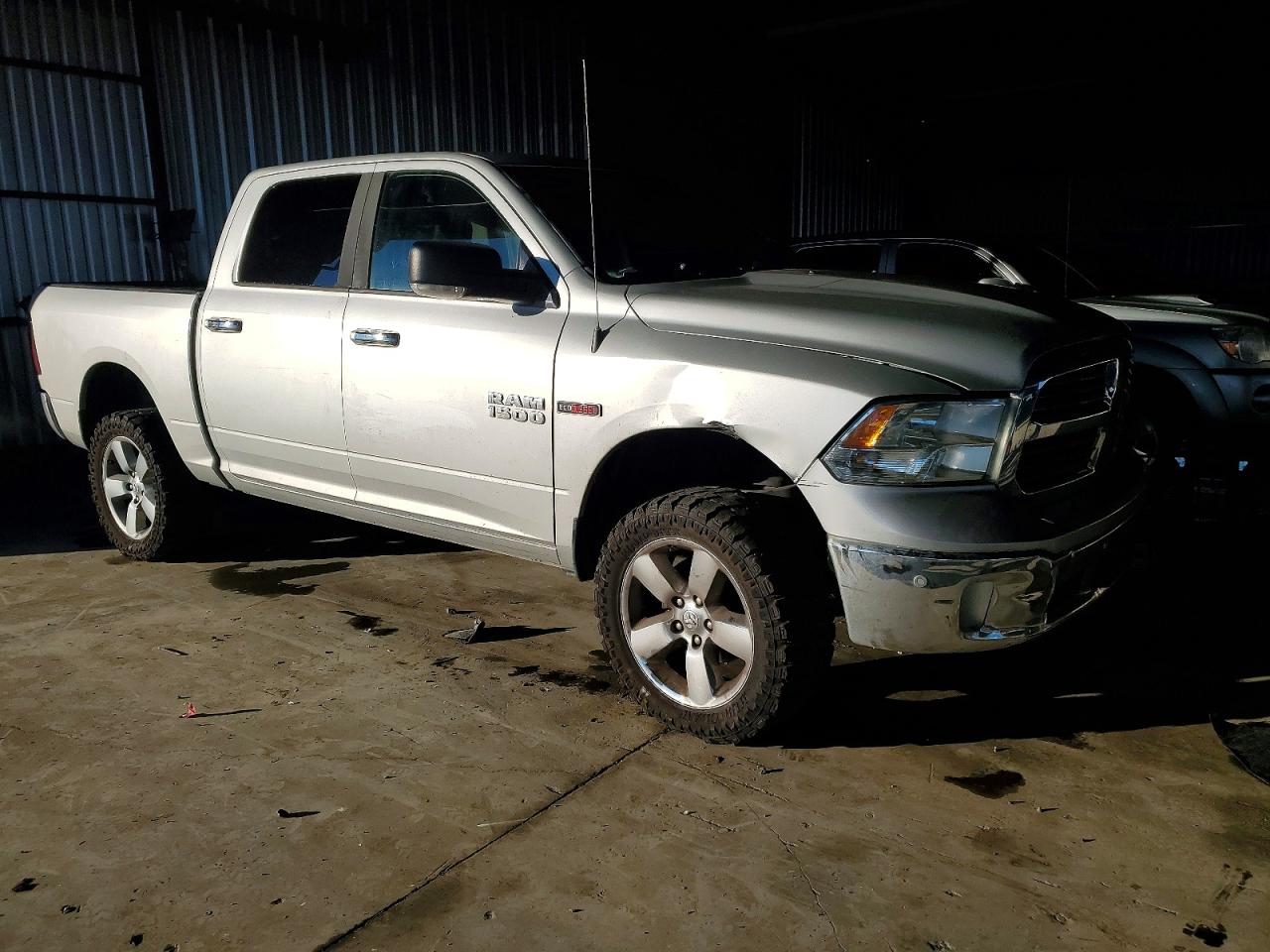 2015 RAM 1500 SLT photo 7