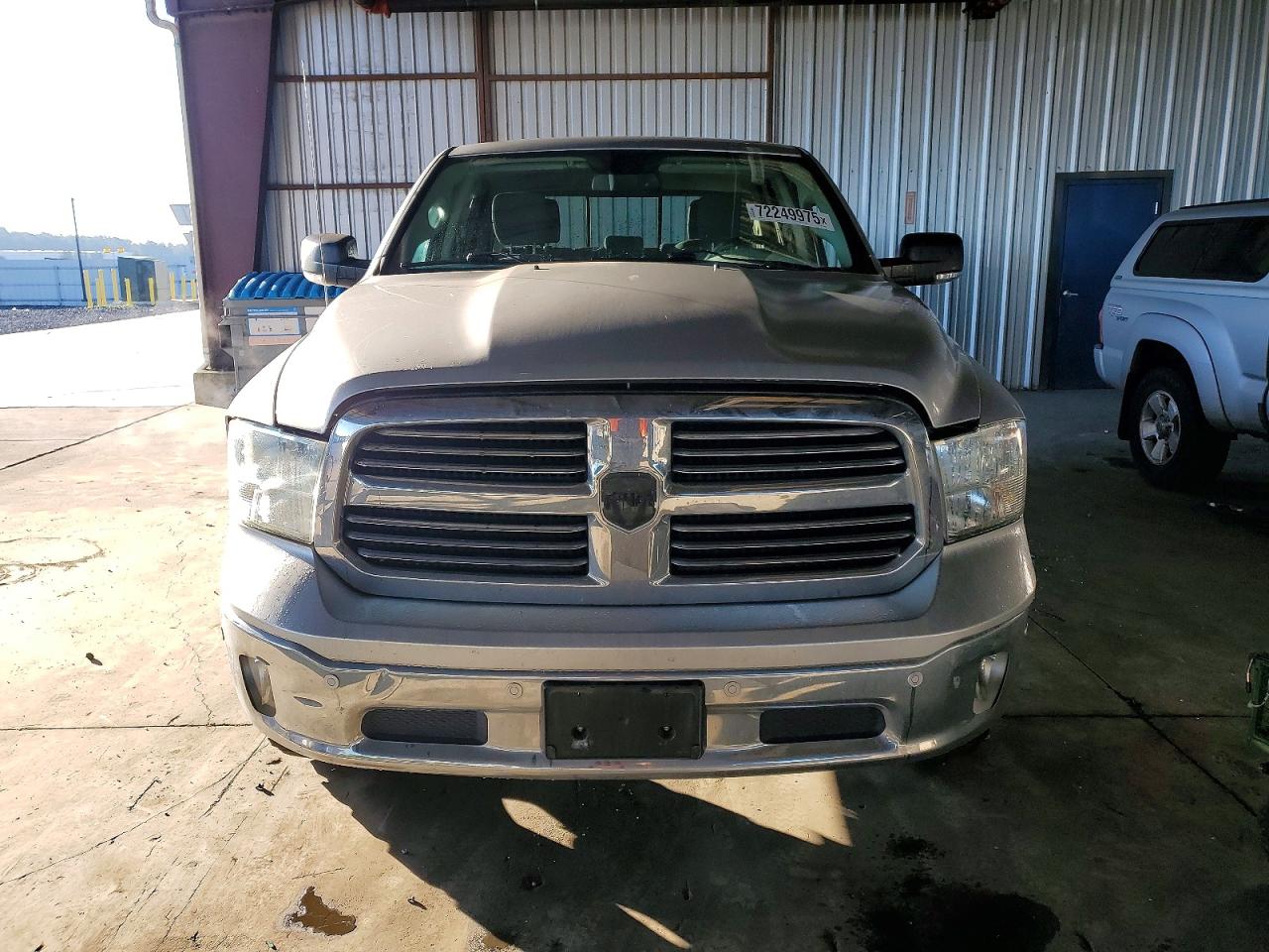 2015 RAM 1500 SLT photo 9