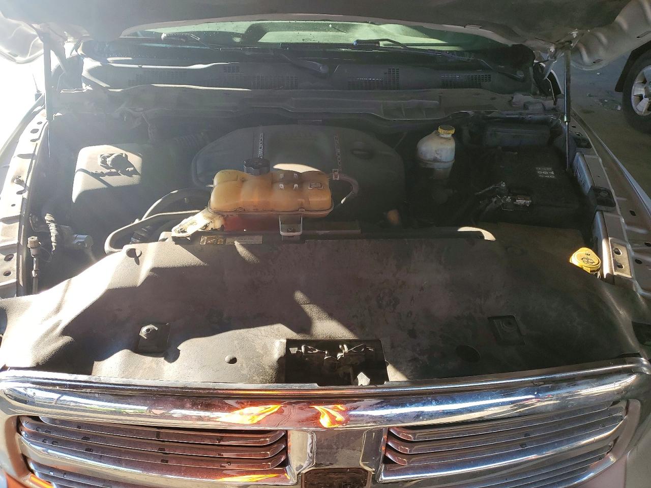 2015 RAM 1500 SLT photo 21