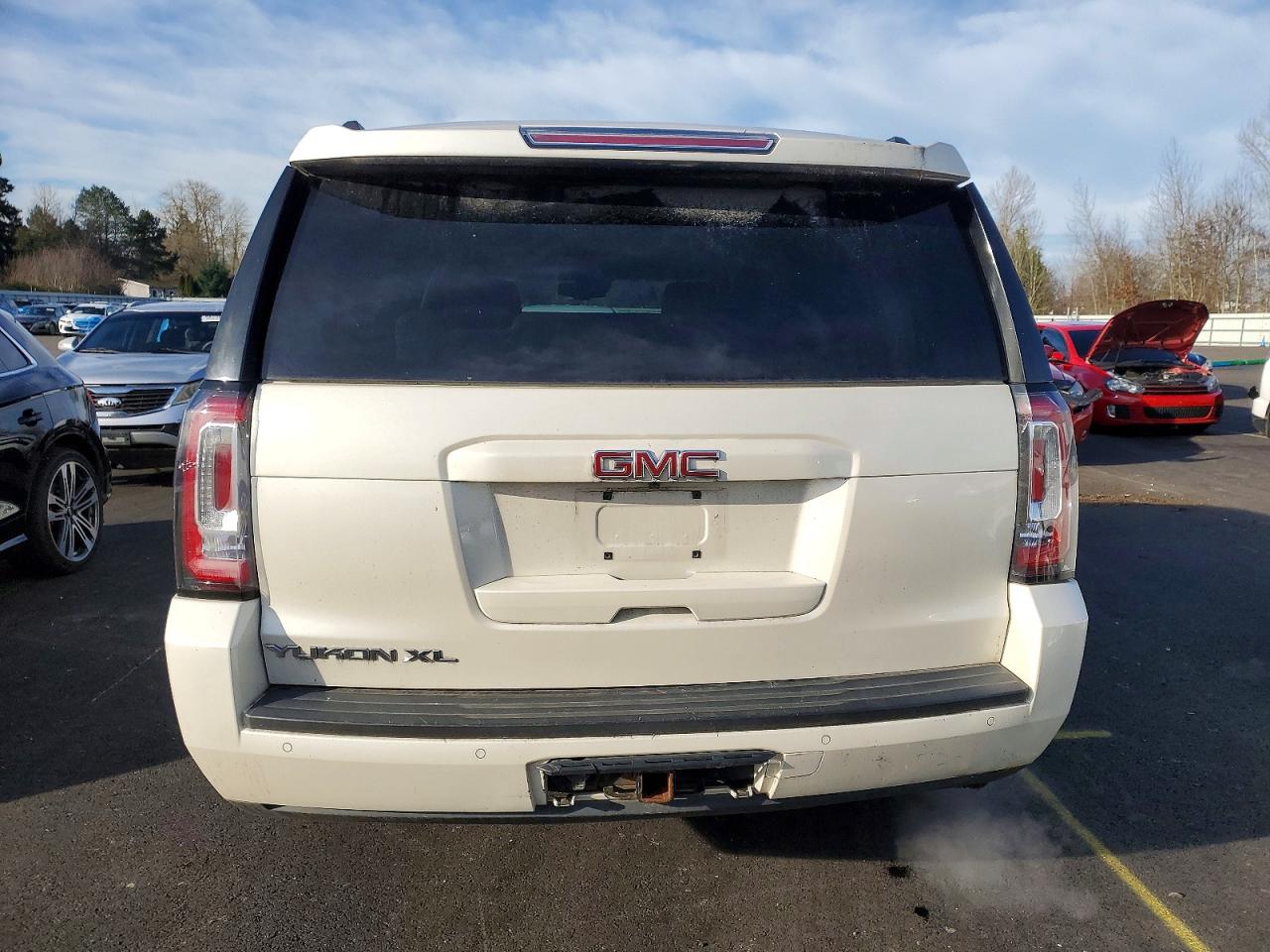 2015 GMC YUKON XL photo 6