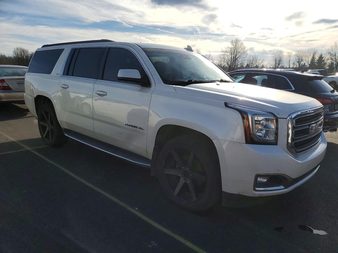 2015 GMC YUKON XL photo 4