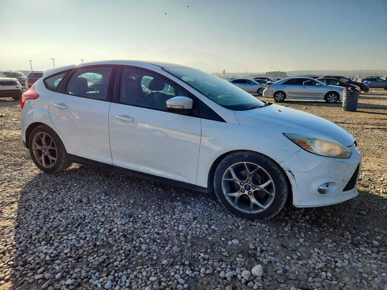 2014 FORD FOCUS SE photo 4
