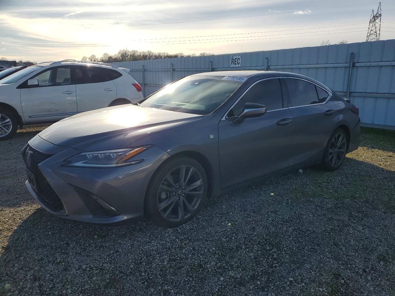 2019 LEXUS ES