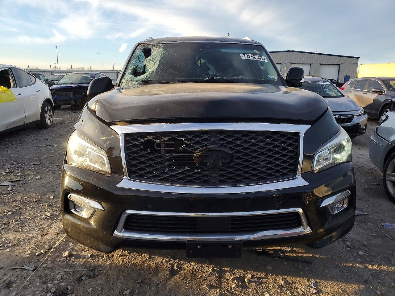 2017 INFINITI QX80 BASE photo 9