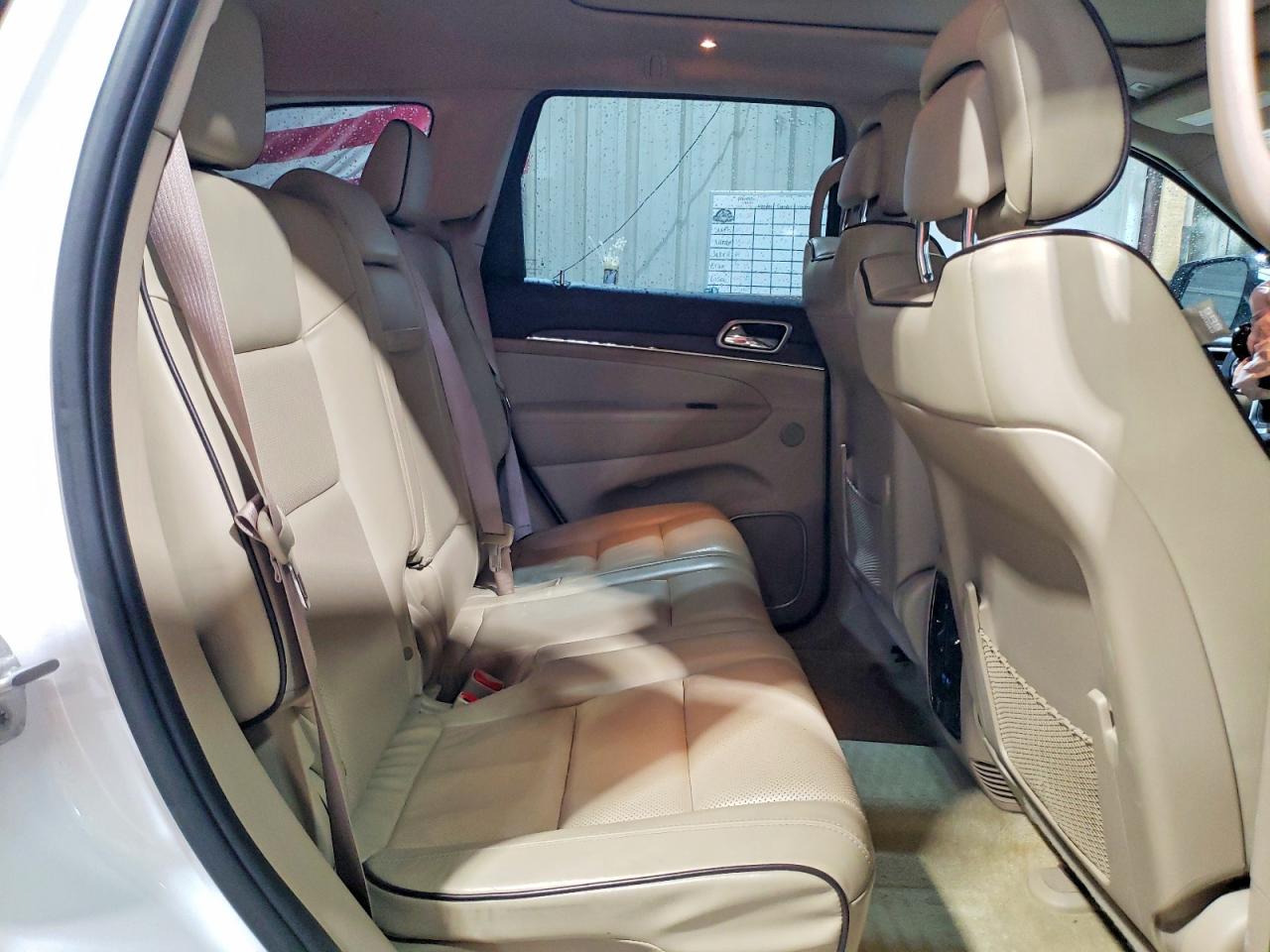 2018 JEEP GRAND CHEROKEE OVERLAND photo 31