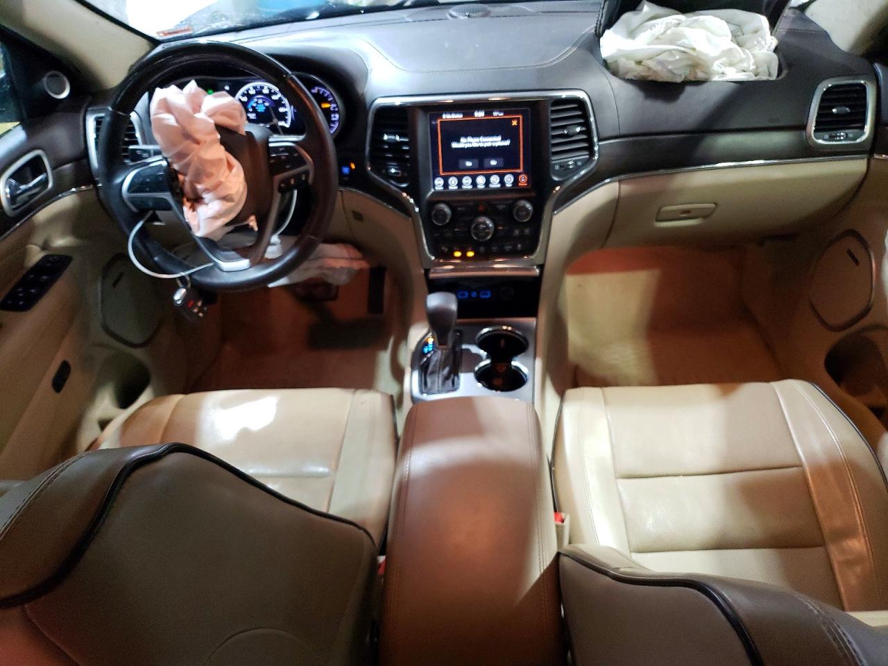 2018 JEEP GRAND CHEROKEE OVERLAND photo 22