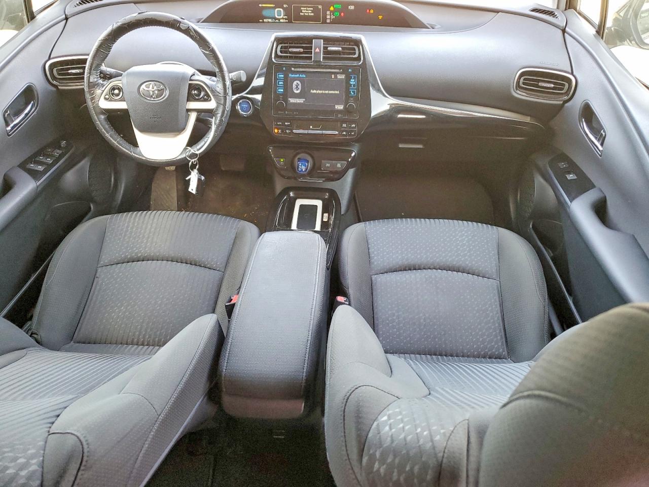 2016 TOYOTA PRIUS photo 8