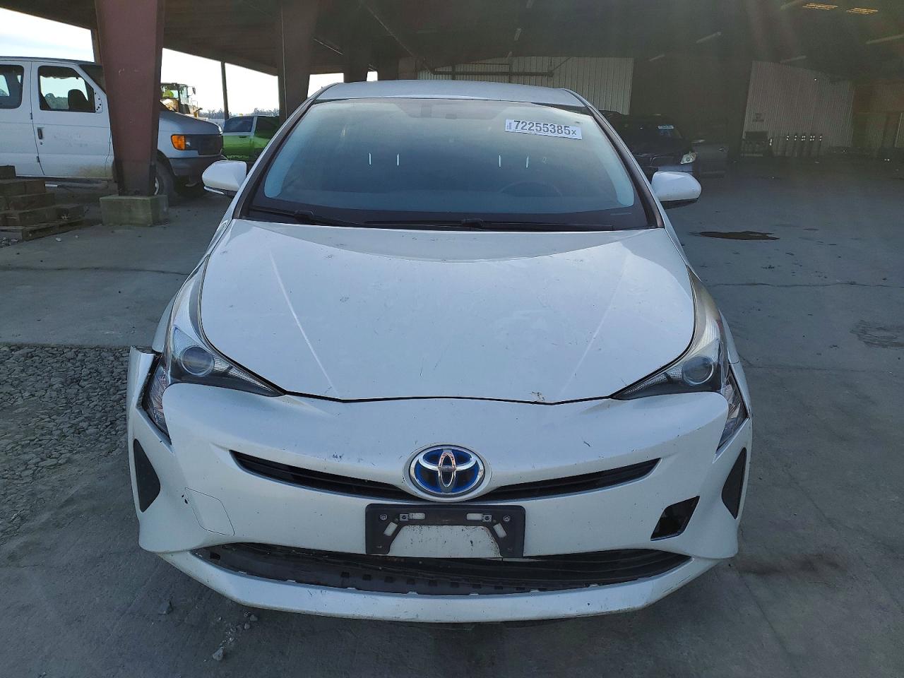 2016 TOYOTA PRIUS photo 5