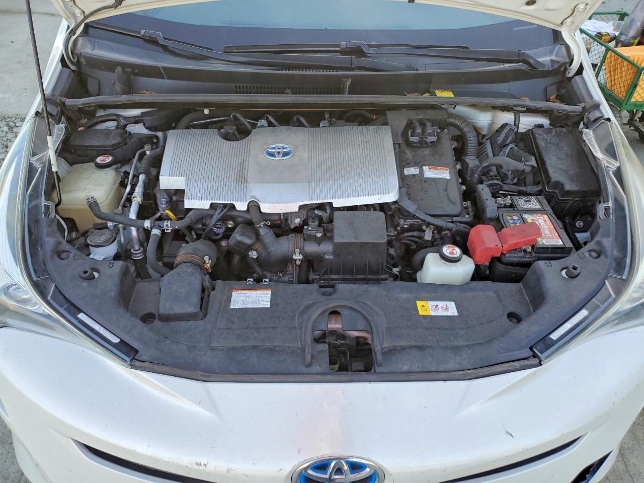 2016 TOYOTA PRIUS photo 11
