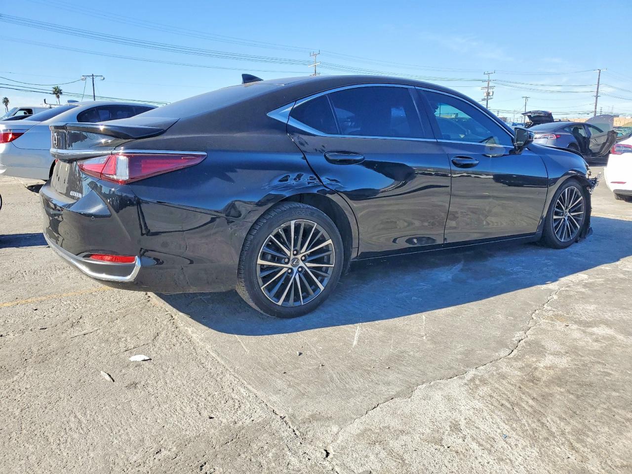 2024 LEXUS ES 300H BASE photo 3