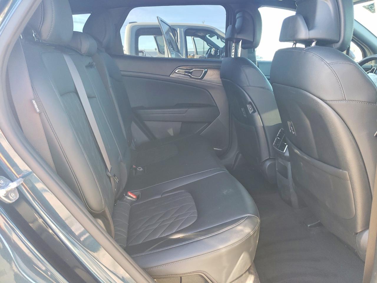 2025 KIA SPORTAGE X-LINE PRESTIGE photo 11