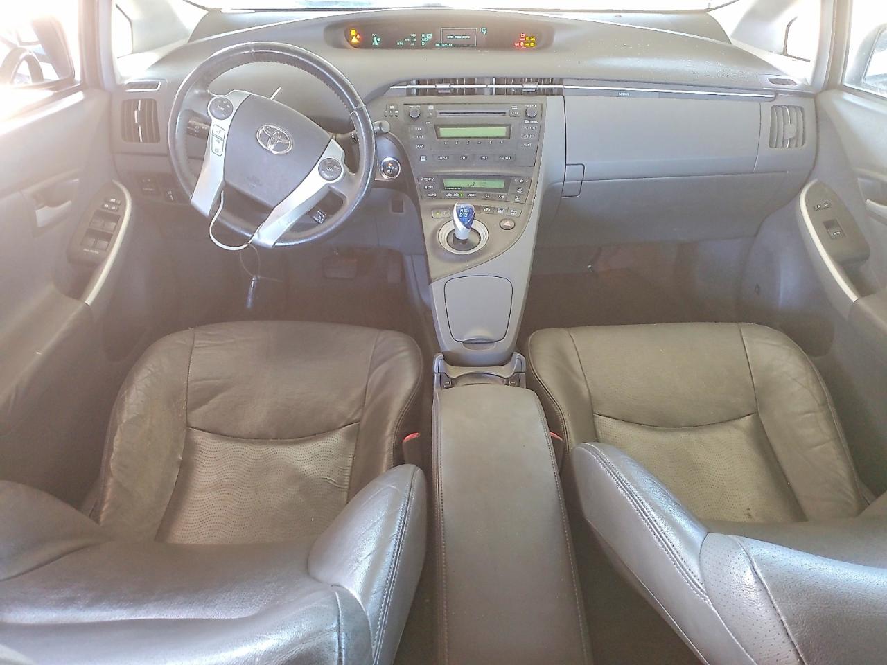 2010 TOYOTA PRIUS photo 15