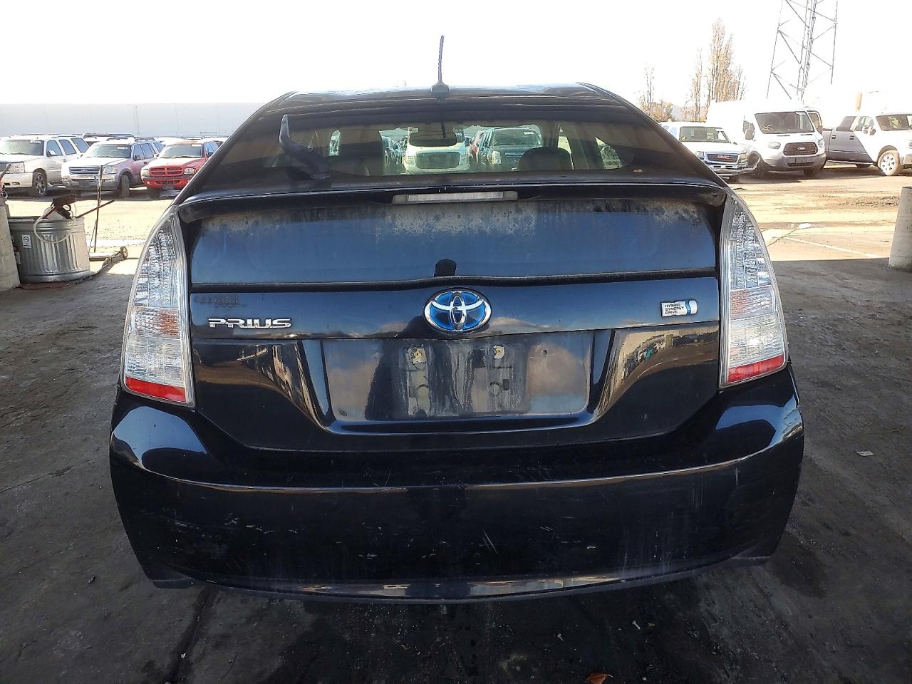 2010 TOYOTA PRIUS photo 11