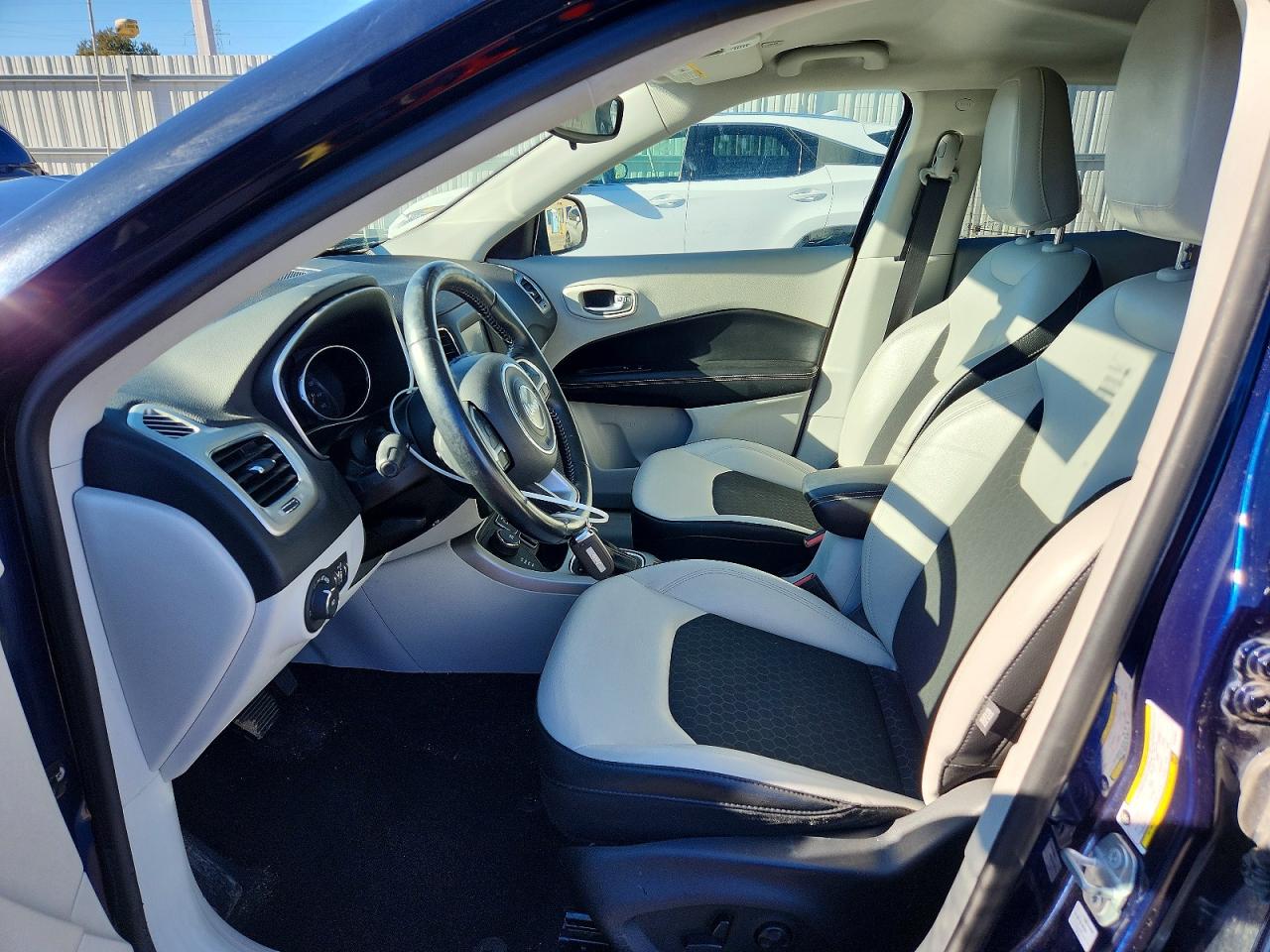 2019 JEEP COMPASS LATITUDE photo 13