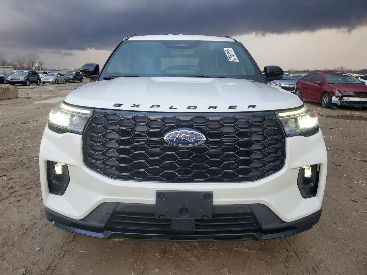 2025 FORD EXPLORER ST-LINE photo 13