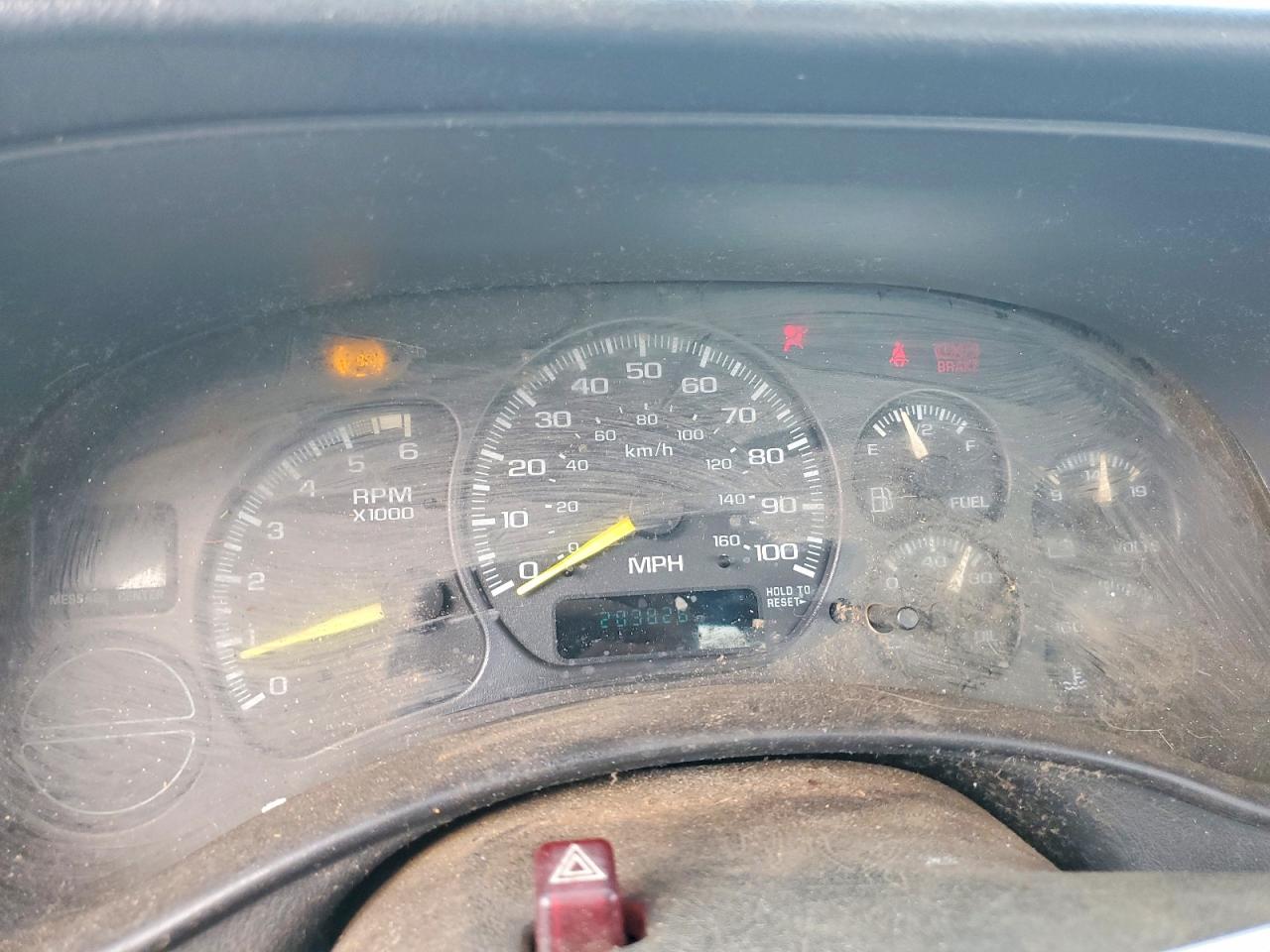 2000 CHEVROLET SILVERADO C1500 photo 17