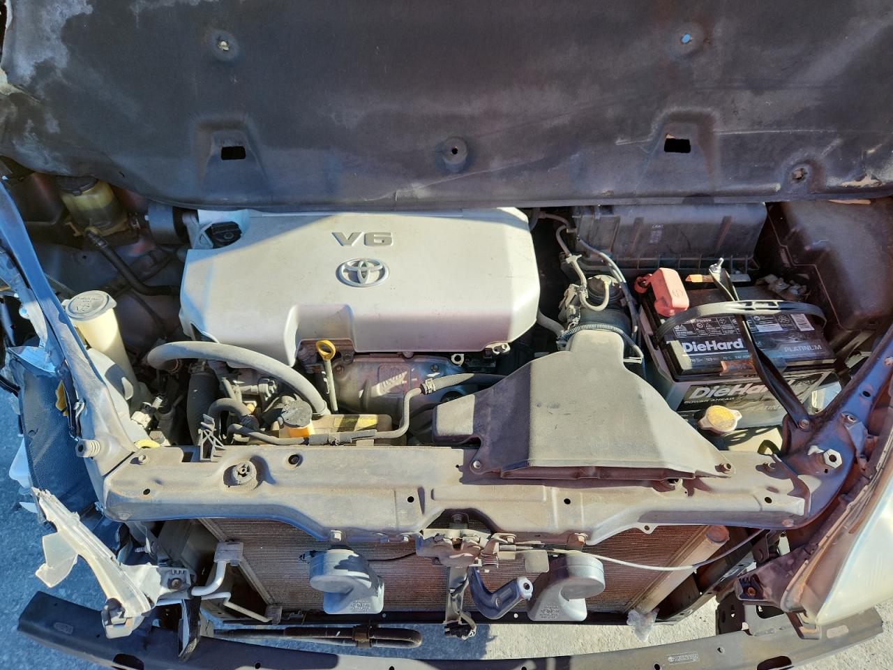 2009 TOYOTA SIENNA CE photo 12