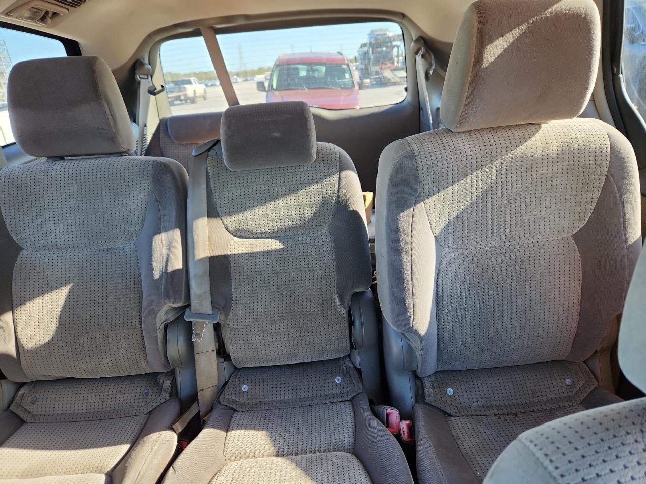 2009 TOYOTA SIENNA CE photo 10