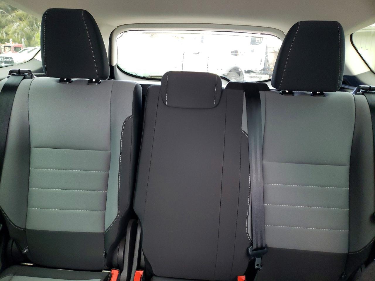 2017 FORD ESCAPE S photo 10
