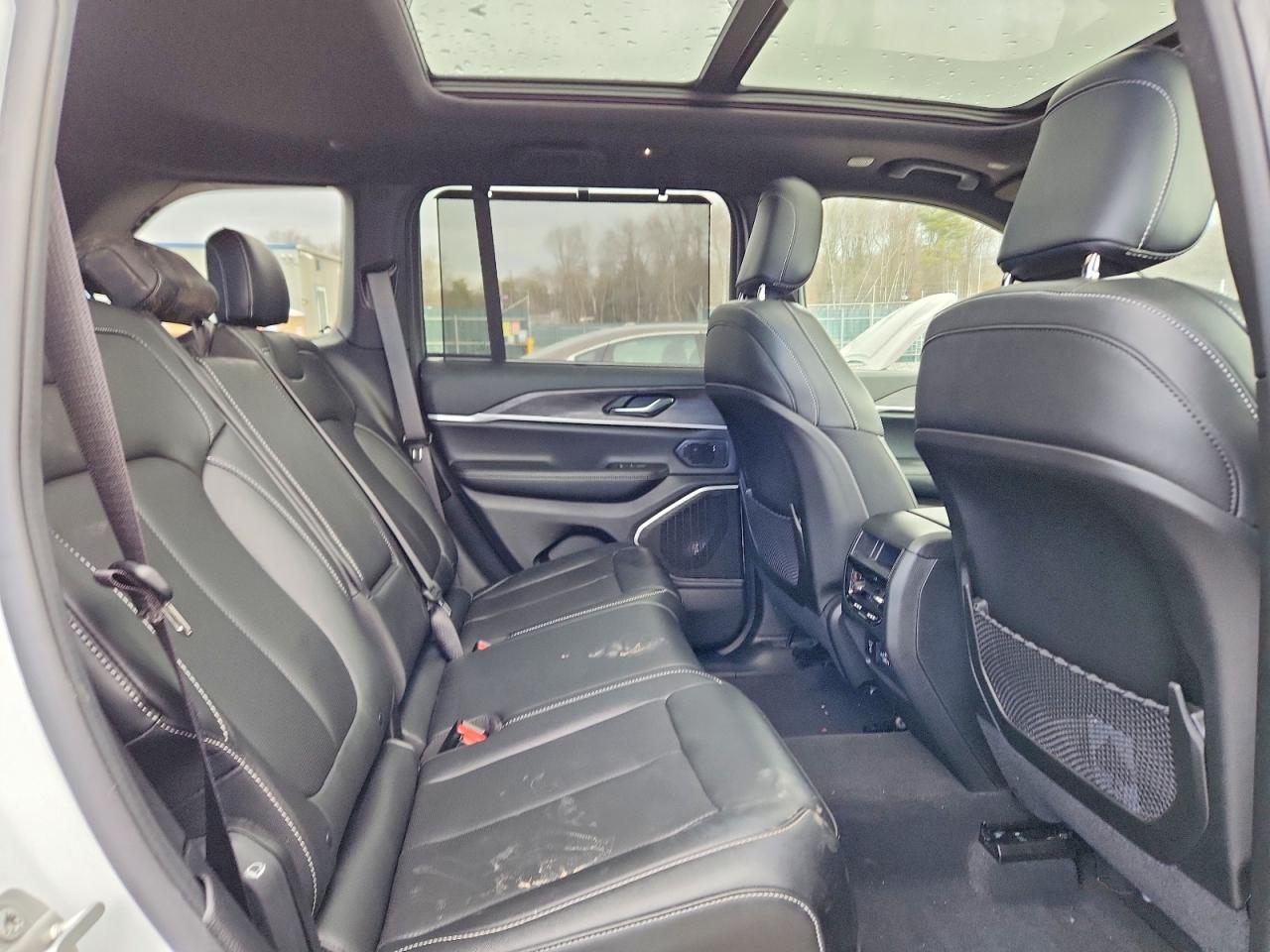 2024 JEEP GRAND CHEROKEE LIMITED 4XE photo 31