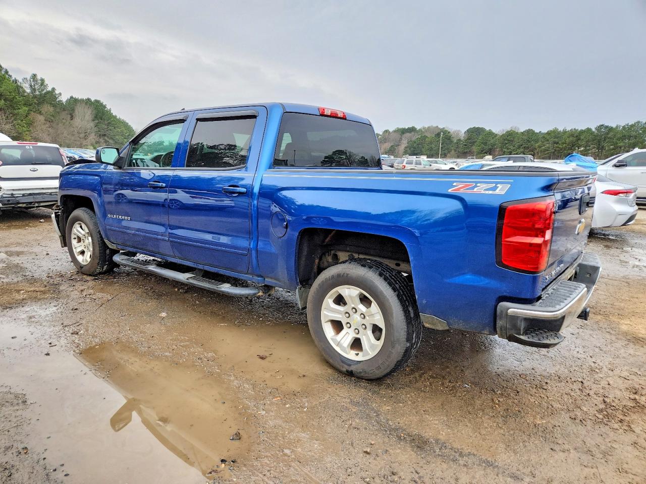 2015 CHEVROLET SILVERADO K1500 LT photo 2