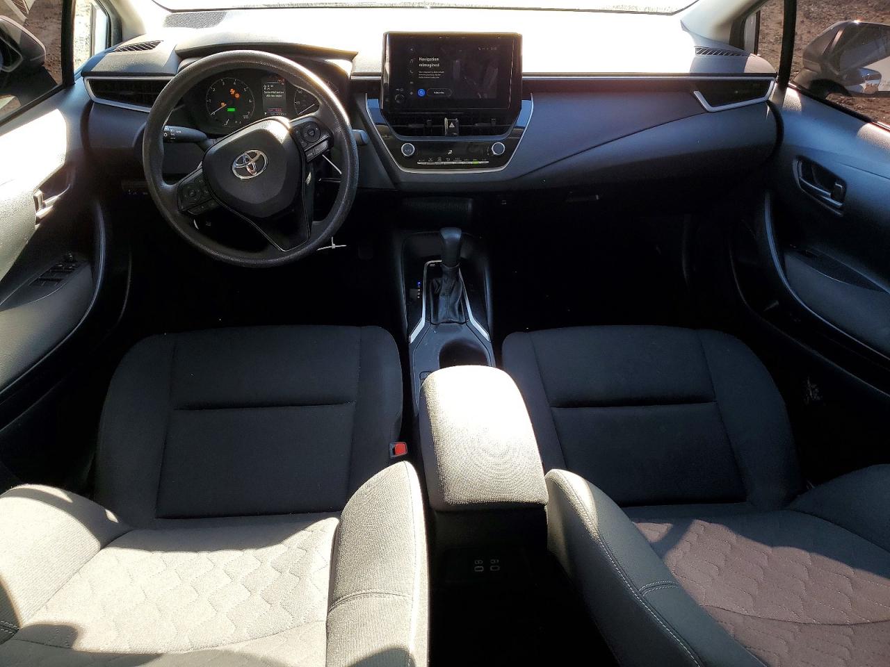 2024 TOYOTA COROLLA LE photo 8