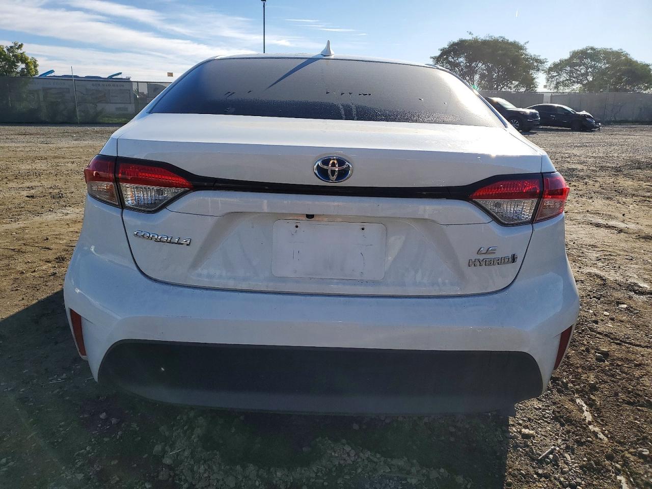 2024 TOYOTA COROLLA LE photo 6