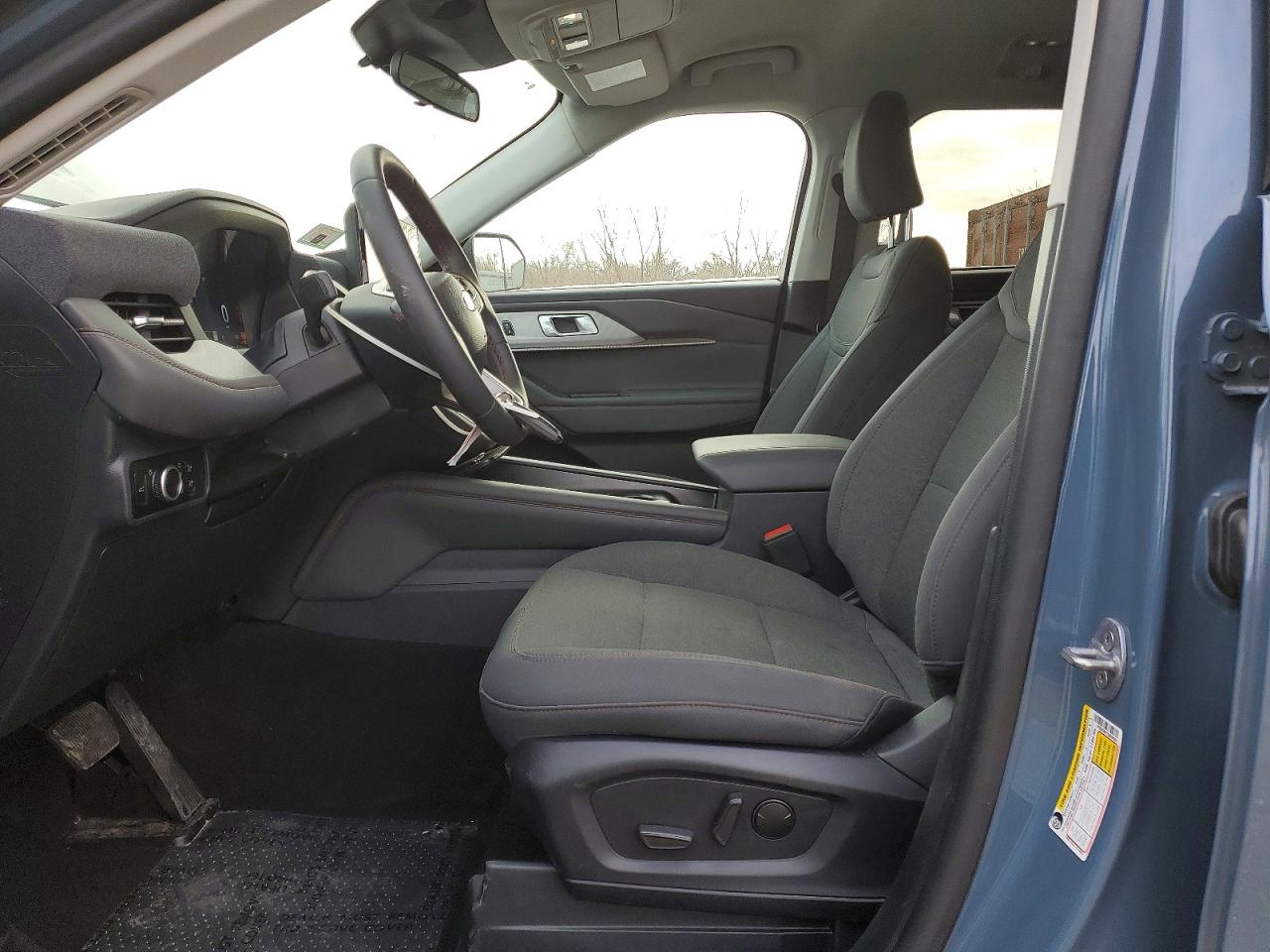 2025 FORD EXPLORER ACTIVE photo 19