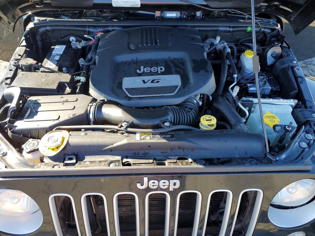 2018 JEEP WRANGLER UNLIMITED SAHARA photo 11