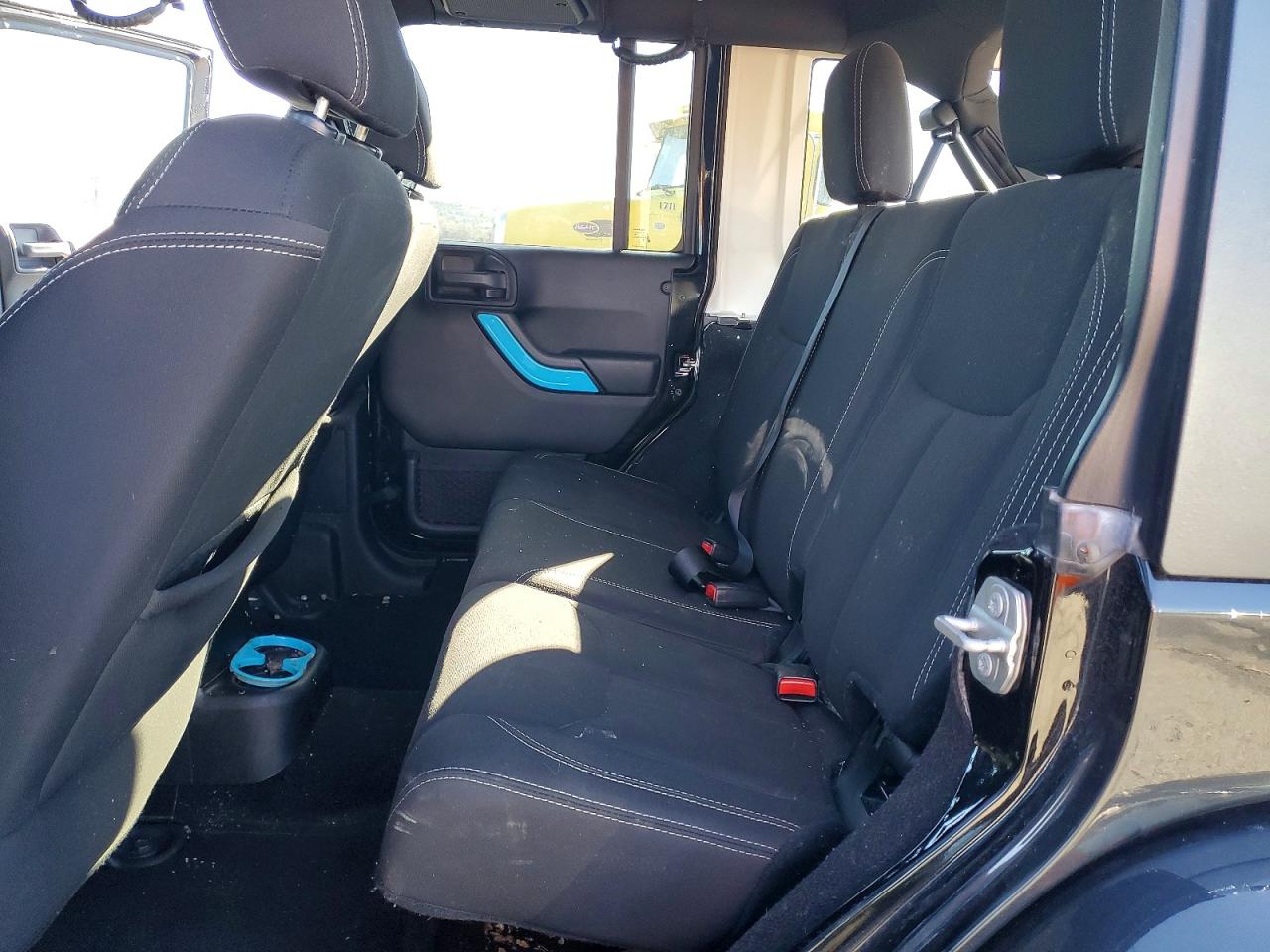 2018 JEEP WRANGLER UNLIMITED SAHARA photo 10