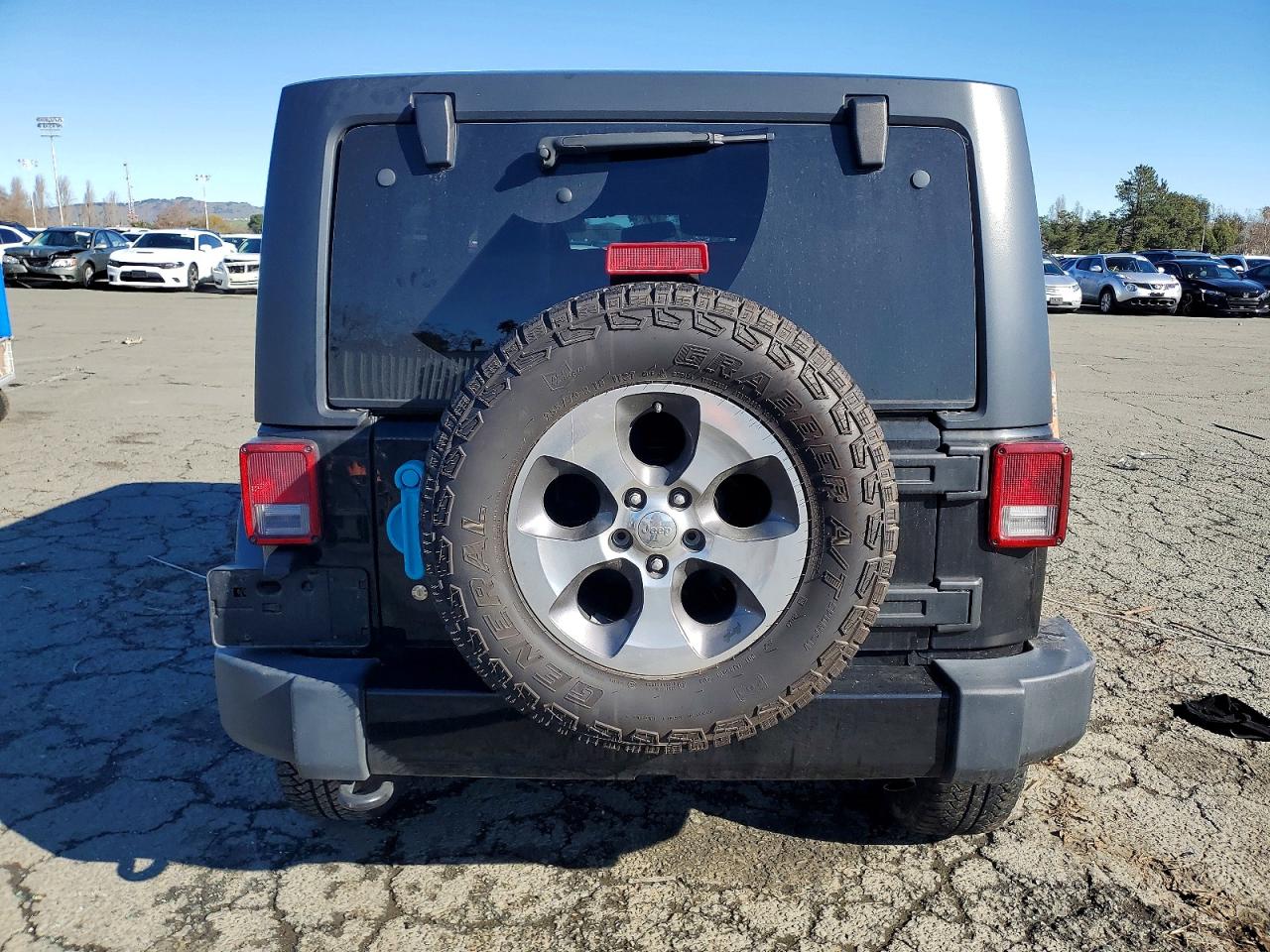 2018 JEEP WRANGLER UNLIMITED SAHARA photo 6