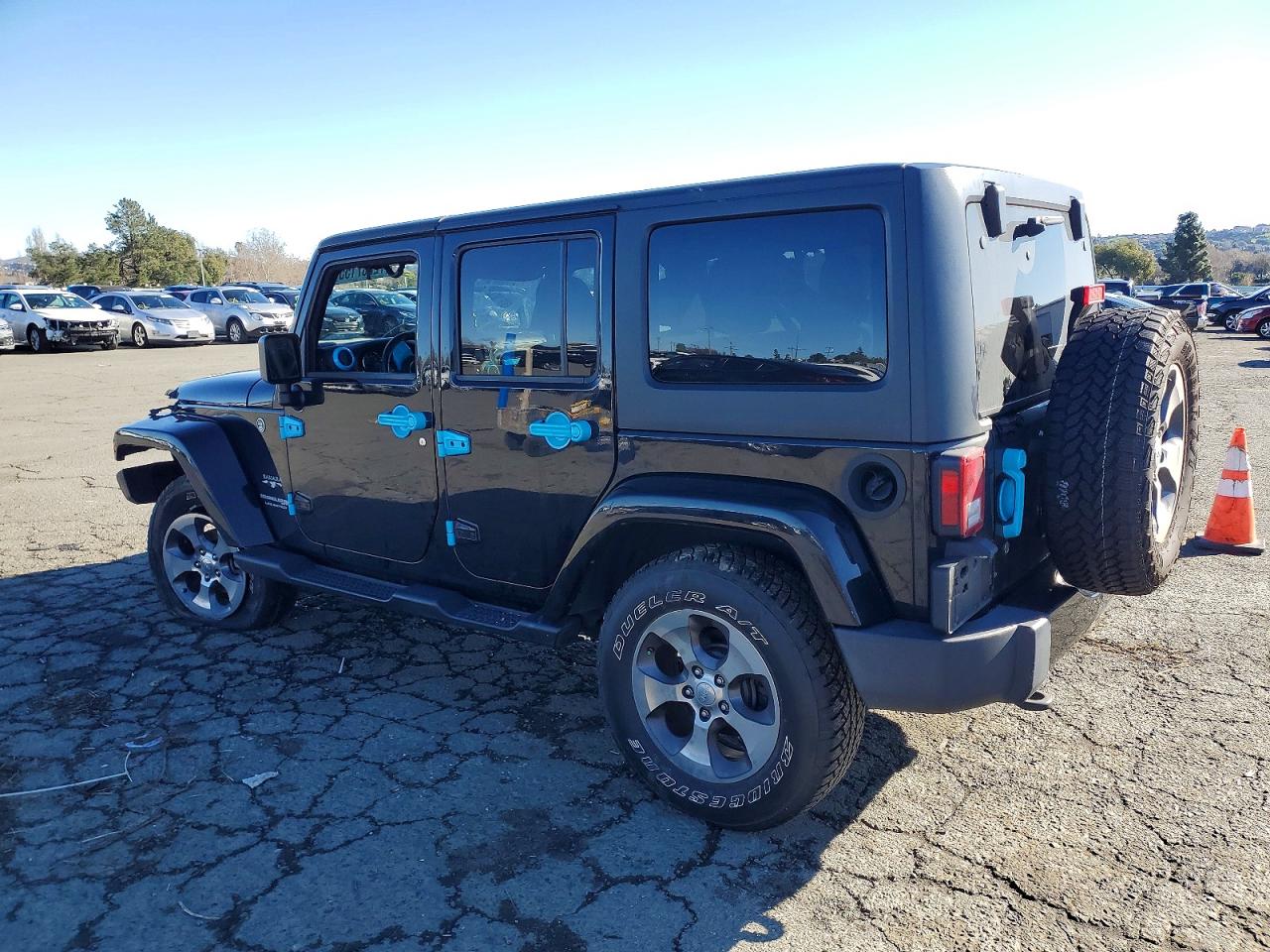 2018 JEEP WRANGLER UNLIMITED SAHARA photo 2