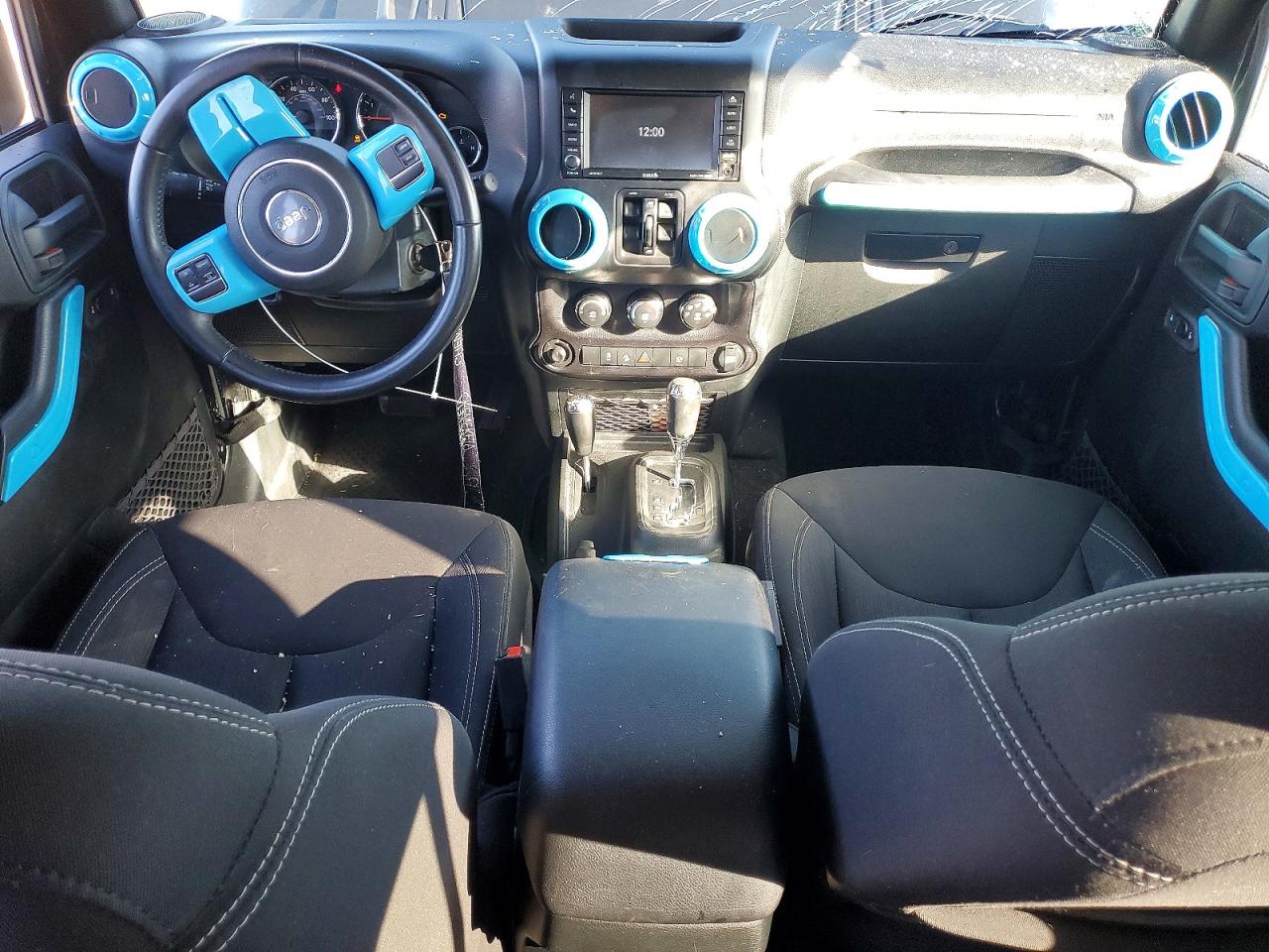 2018 JEEP WRANGLER UNLIMITED SAHARA photo 8