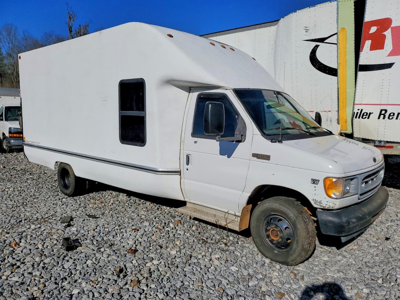 2001 FORD E350 DELIVERY TRUCK photo 4